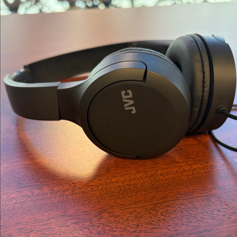 JVC Black Over-Ear Headphones with Superior Sound